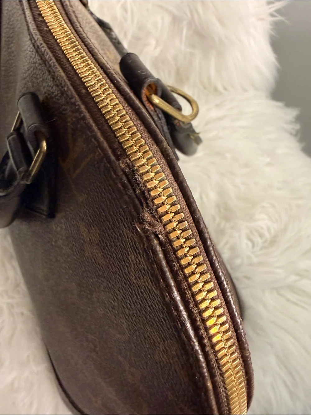 100% Authentic Louis Vuitton Monogram Alma - Picture 3 of 7